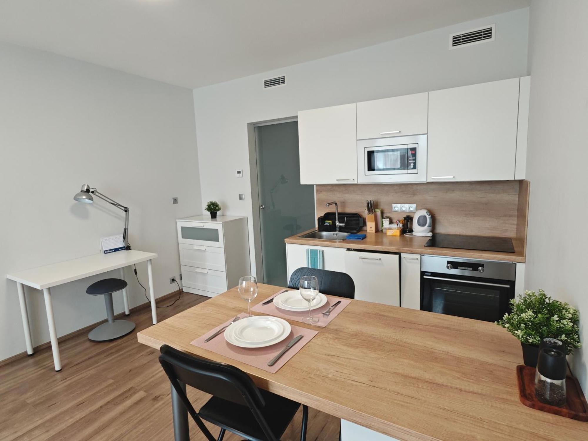 Comfort Flat With Great Location Прага Екстер'єр фото